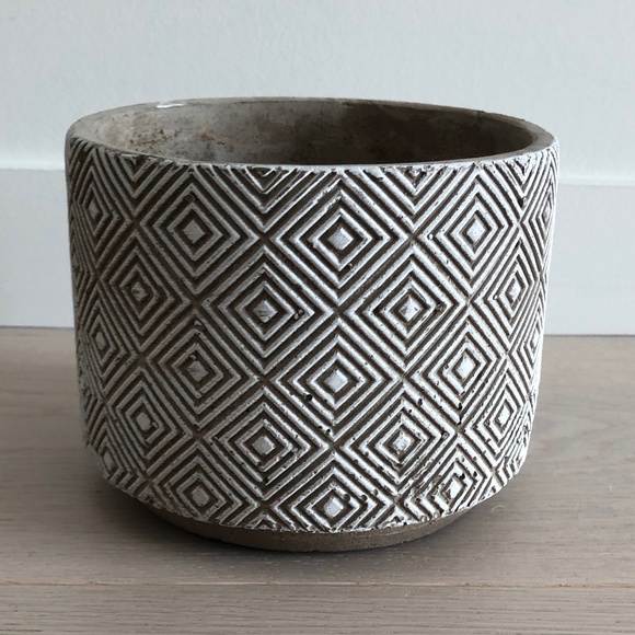 N/A Other - Cement Look Planter